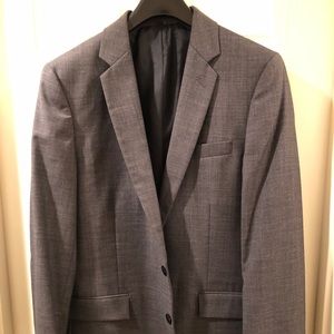 J.Crew slim-fit Thompson suit jacket in grey worsted wool. Size 40R